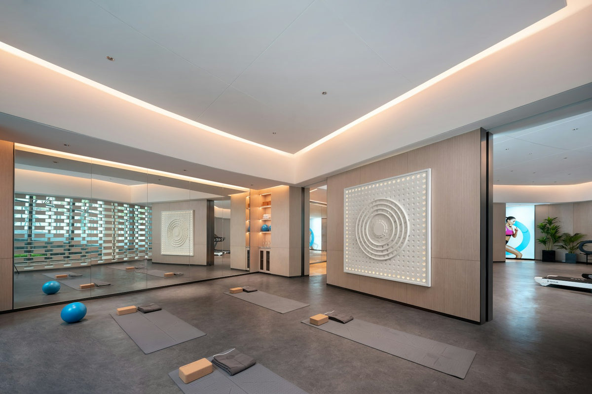 Studio de yoga et Pilates lumineux, ambiance bien-être méditerranéenne à Marseille